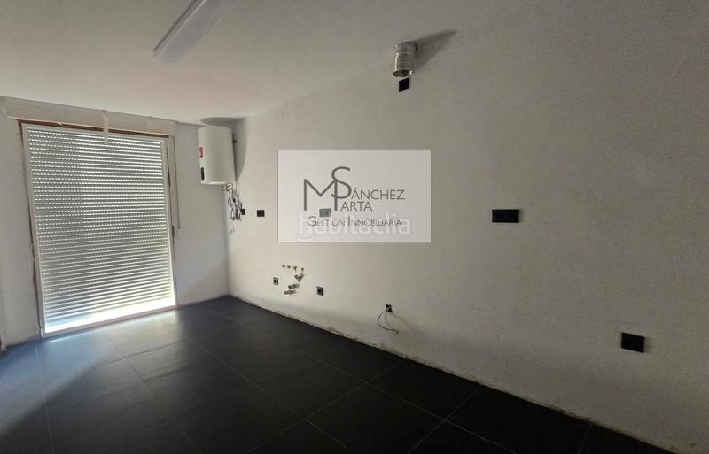 Foto 1fe466c4-62fe-4606-ab86-6ad08010ceec. Alquiler piso en Maceda