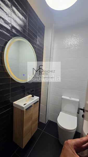 Foto 402999f1-b1b3-459f-b7c4-089811f481a8. Alquiler piso en Maceda