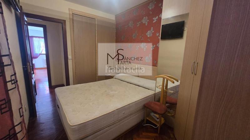 Foto 0ee8cbe1-0742-435f-8b48-87349c196e20. Rent flat with heating in Couto Ourense