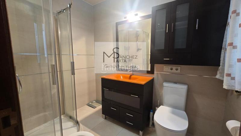 Foto 756fbba0-0421-45b6-bd25-0416b86e3c74. Rent flat with heating in Couto Ourense