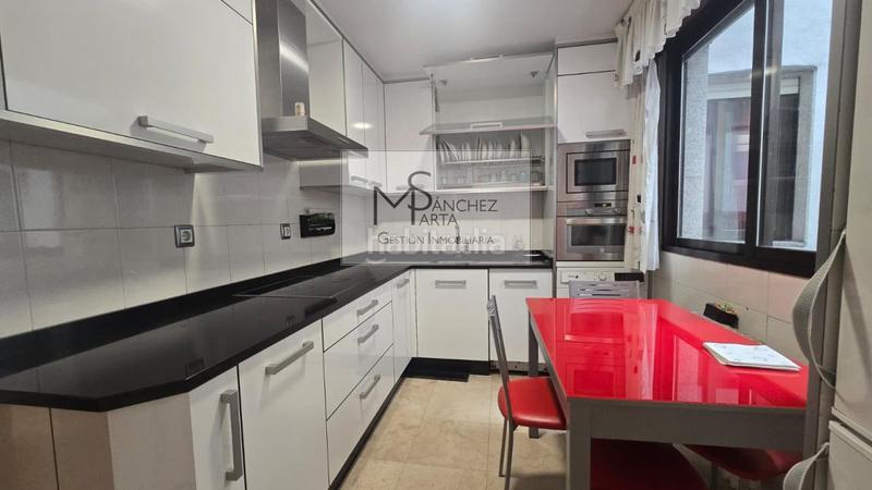 Foto 83d8365b-d47a-47c1-842c-067126ff0211. Rent flat with heating in Couto Ourense