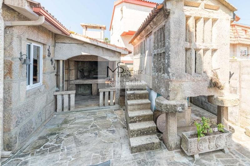 Foto 3b6207d8-09cc-4d1b-a47a-f89849cd1c38. Chalet avec chauffage parking piscine dans Comesaña - Matamá Vigo