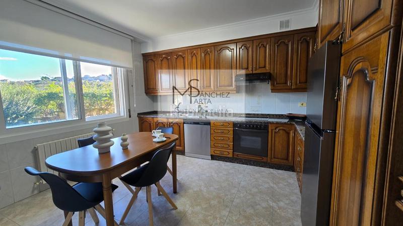 Foto 3b95c63c-0a38-41e0-8aeb-3165087933a7. Chalet avec chauffage parking piscine dans Comesaña - Matamá Vigo