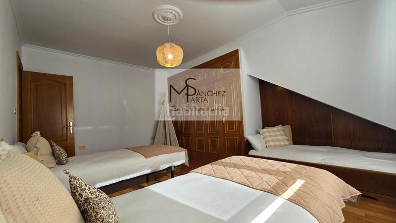 Foto 47c3f84f-1701-41e9-9593-b4769cfbb1f6. Chalet avec chauffage parking piscine dans Comesaña - Matamá Vigo