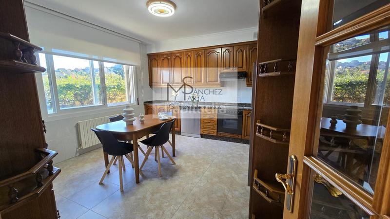 Foto 49f44ee4-449c-48f4-9e15-8698cd514e47. Chalet avec chauffage parking piscine dans Comesaña - Matamá Vigo