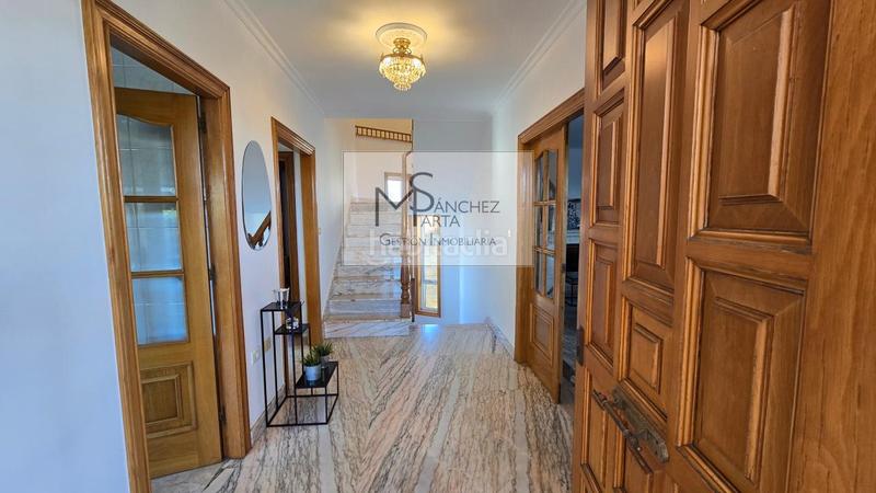 Foto 8ea68633-802b-47c8-b579-1936f389d8e1. Chalet avec chauffage parking piscine dans Comesaña - Matamá Vigo