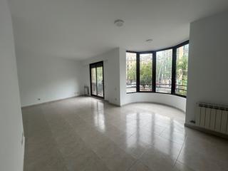 Location Appartement  Gran via de les corts catalanes. Junto plaza tetuan
