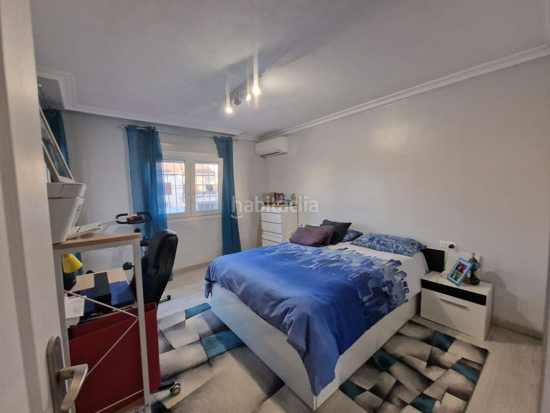 Foto eb388951-b871-44f4-afdf-d6e87ede93a2. Casa adossada amb calefacció piscina a Aguas Nuevas Torrevieja