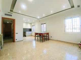 Lloguer Pis  Avinguda meridiana. De temporada para estudiantes y trabajadores para compartir piso