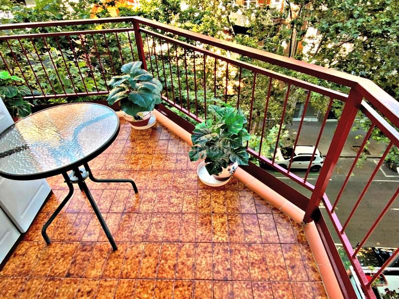 Foto b1ea533b-493c-4753-ba05-d7040c509647. Piso con posibilidad de plaza de parking en la misma finca en Barcelona