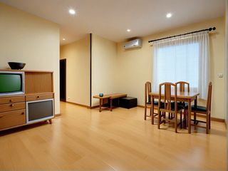 Location Appartement  Carrer dels jocs florals. Alquiler de temporada