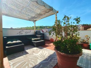 Rent Penthouse in El Poble Sec - Parc de Montjuïc. Ático muy bonito en el poble sec