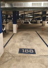 Lloguer Aparcament cotxe a Carrer gran de la sagrera 50. Plaza amplia