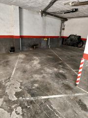 Affitto Posto auto  Carrer de salvà. Parking en el poble sec