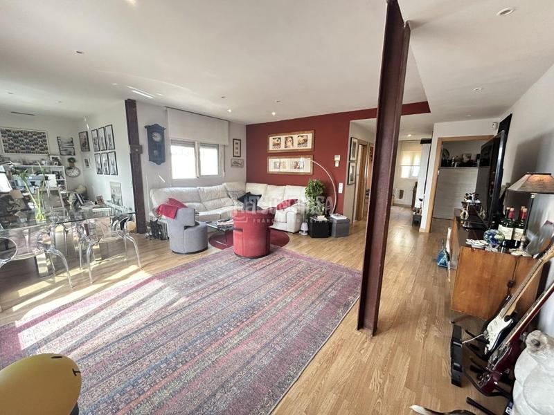 Foto b5d2eeac-cd0c-4efc-bced-d8ca1f56aadb. Àtic amb calefacció aparcament a Pacífico Madrid