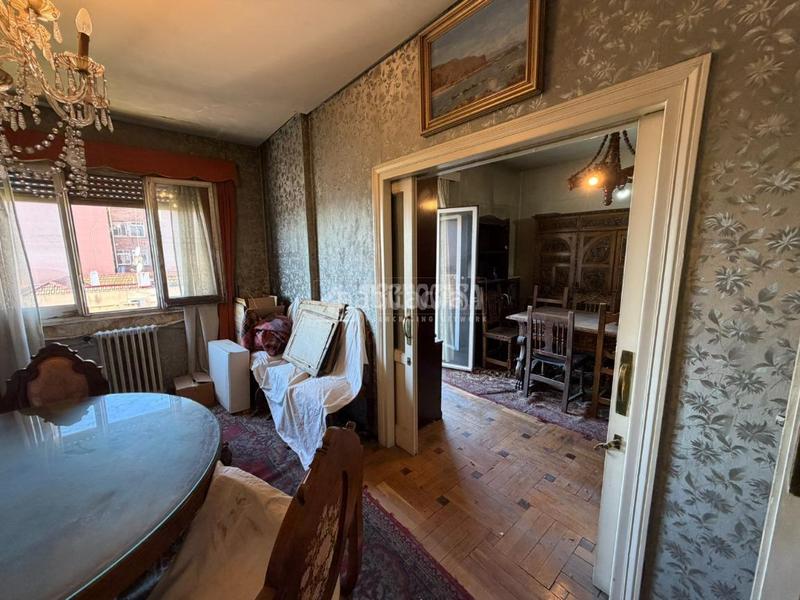 Foto 2c4a69e4-219b-44b7-82b9-79cf7202f2ad. Pis amb aparcament a Pacífico Madrid