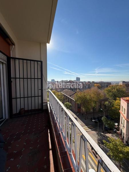 Foto 4c9d5387-0bc6-4b3f-b209-1c72a23bf7c7. Pis amb aparcament a Pacífico Madrid