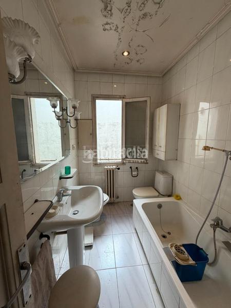 Foto b023a921-c88a-4649-8182-78d7e0a704dc. Pis amb aparcament a Pacífico Madrid