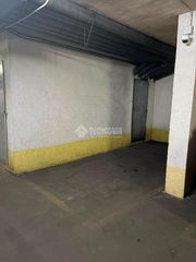 Parking coche en Pacífico. Boxplaza de garaje en venta en madrid