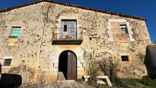Masa en N/a. Unique 16thcentury catalan farmhouse surrounded by nature