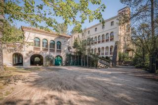 Mas à Carrer santa cecília. Historic spa in noucentisme building for sale near barcelona.