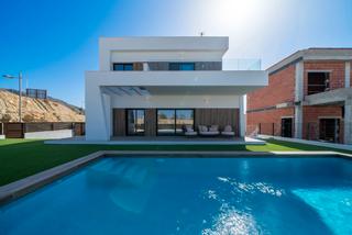 Maison à Carrer de puerto rico 15. Detached villas in finestrat. private pool and garden. 3 bed 3 b