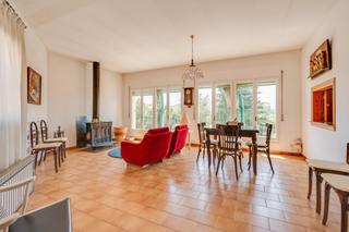 Masia a Carrer la font 5. Townhouse in vilamitjana  lleida with 7 bedrooms, 2 bathrooms, g
