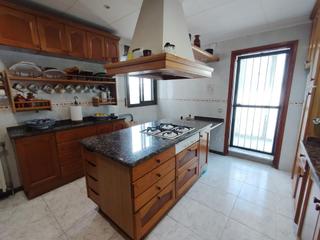 Xalet a Palafolls. Gran casa a cuatro vientos a la entrada de mas carbo