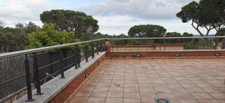 Xalet a Mas Mora-Sant Daniel. Gran casa de 532 m2 construidos con piscina y jardn