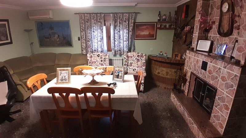 Foto b0e414f7-73a7-4f65-91b8-815f8f862cfc. Chalet avec chauffage parking piscine dans Yecla