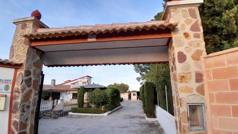 Foto ce56d33d-0ed7-43b1-aa85-5b1220891580. Chalet avec chauffage parking piscine dans Yecla