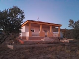 Chalet en Yecla. Chalet en la sierra de salinas en yecla