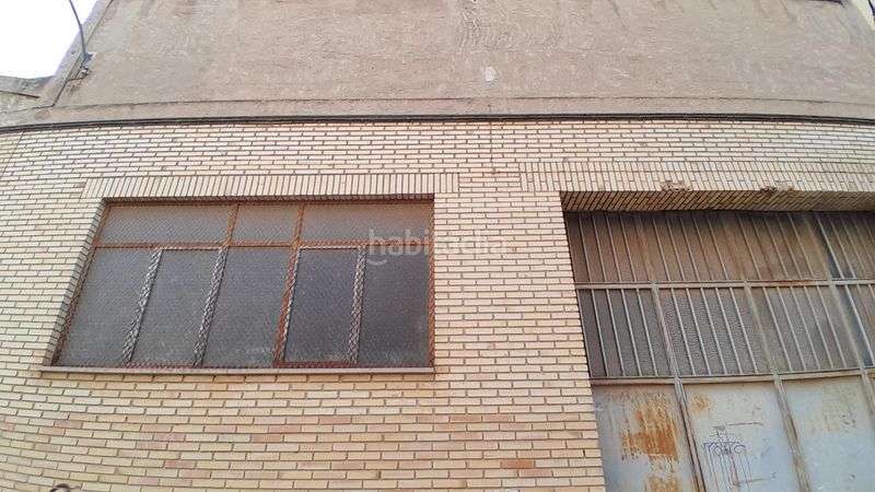Foto b0087cb0-e3e4-4dd6-9596-0a3942a607aa. Edifici a Yecla