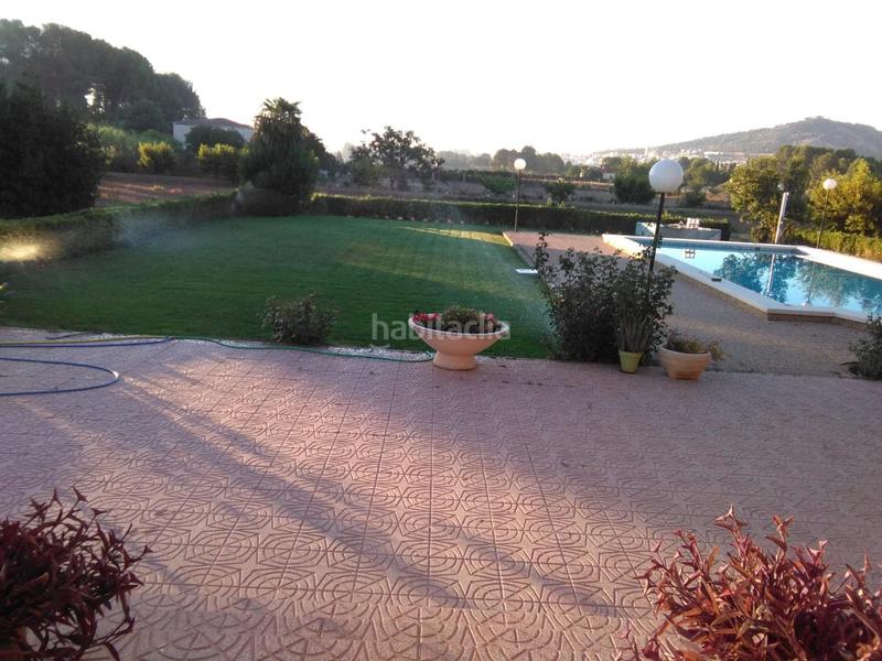 Foto 3b93e58b-f732-4a76-83e8-3a47416612c3. Chalet  con piscina a 1 km en Yecla