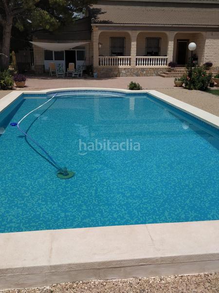 Foto e9be8adc-8e9c-4bf5-90ec-0278cbfb1b5c. Chalet  con piscina a 1 km en Yecla