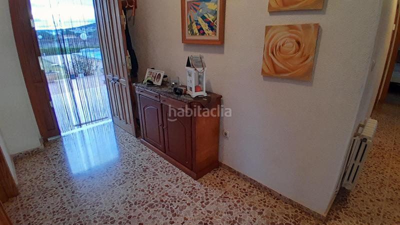 Foto ef038cd1-e27e-4dee-85dc-af7cf8ac26e6. Chalet  con piscina a 1 km en Yecla