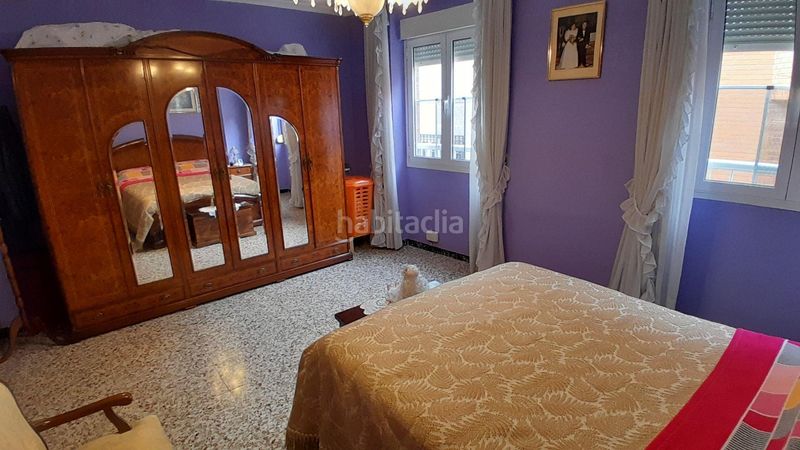 Foto 2c57dbbc-e5ac-4e1e-9a2f-e33c6d2fdf21. Casa amb calefacció a Yecla
