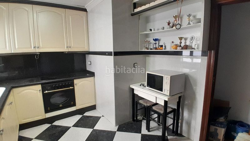 Foto 5414c410-2fec-4ef4-a21c-16ceca161176. Flat with heating in Yecla