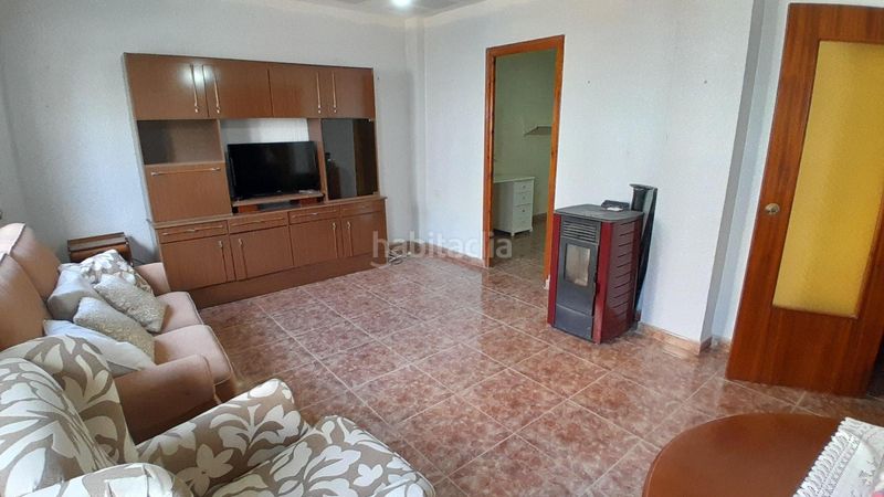 Foto 04b52d89-e2f2-4d71-8f11-6c746fb79ada. Casa amb aparcament a Yecla