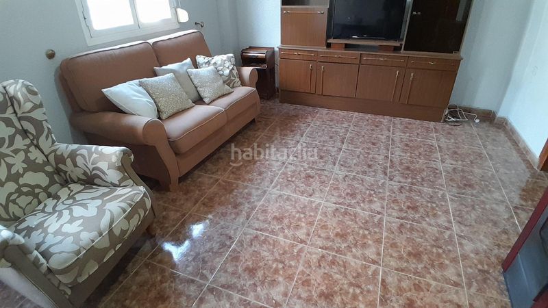 Foto 1f886e24-a3cf-4b9a-9a83-08c3488eb988. Casa amb aparcament a Yecla