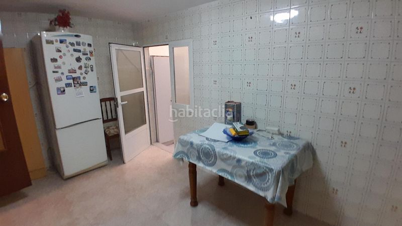 Foto a923ecb3-a2b3-4550-be6a-5caccf1b4164. Casa amb aparcament a Yecla