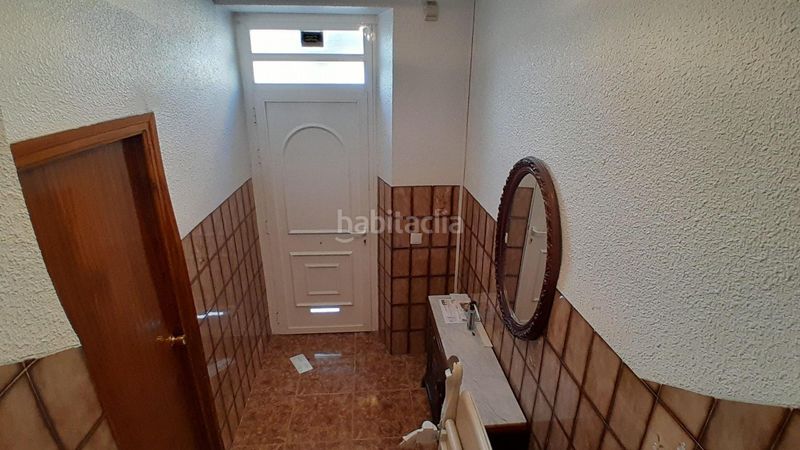 Foto f0bae8c8-4ada-4c2d-bb43-eb3ba7437db0. Casa amb aparcament a Yecla