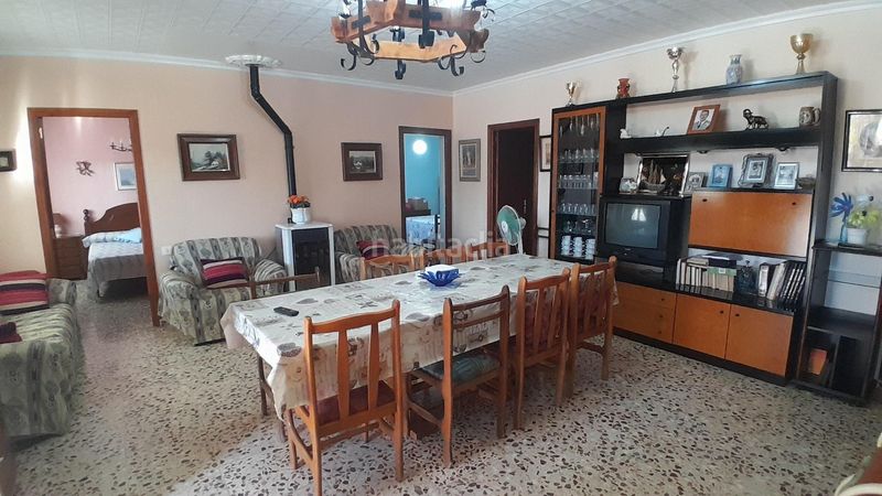 Foto 06b3bf13-b836-45ba-9a7e-ac0f7ebfb792. Chalet  con piscina en Yecla