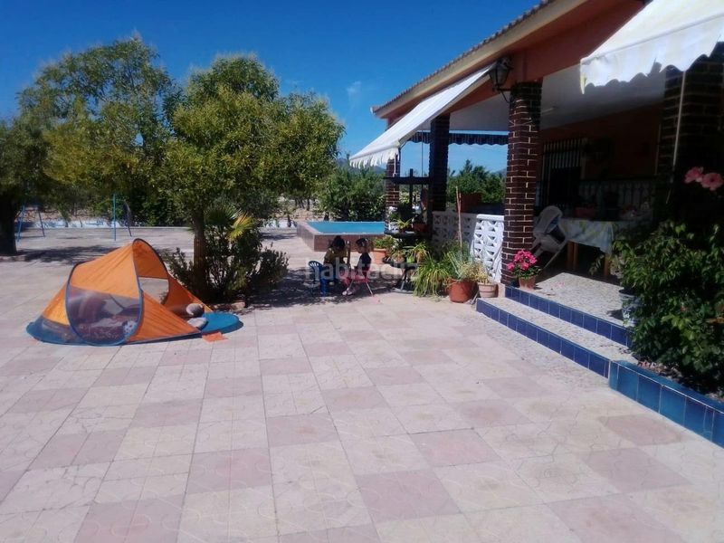 Foto 391a8c78-1774-45f0-9498-4936a9f5686a. Chalet  con piscina en Yecla
