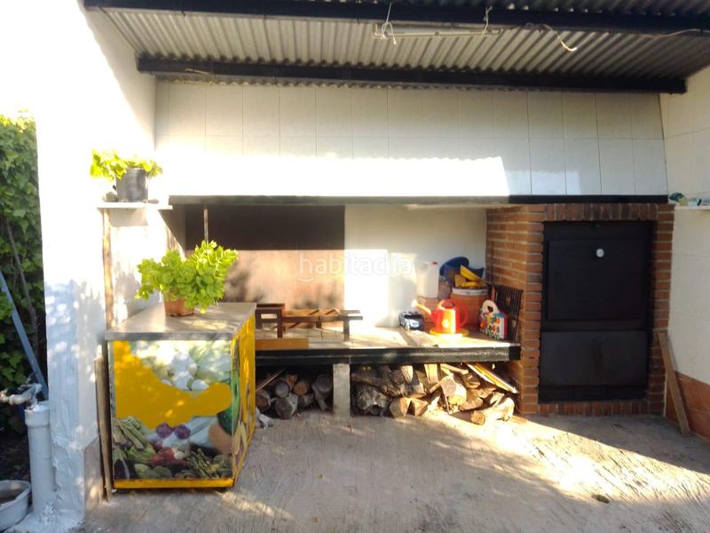 Foto d7be3764-c4fa-43e1-a7f1-645e97acef9f. Chalet  con piscina en Yecla