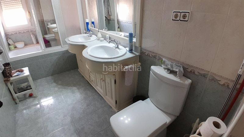 Foto 7153a183-ddc4-4b81-824e-8594228db654. Pis a Yecla