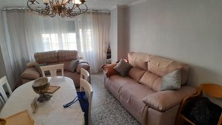 Appartamento in Yecla. Piso 4 habitaciones en yecla