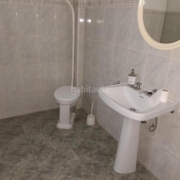 Foto 35fc5660-4762-45a0-98c0-2eccc935c9d5. Local comercial  economico en Yecla