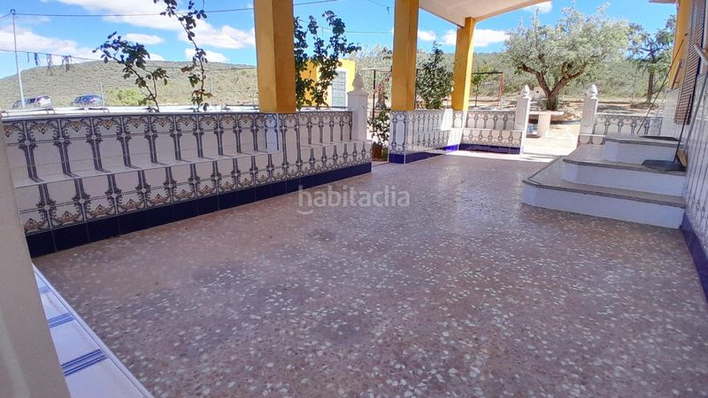 Foto f2ba8e91-327a-4068-931c-3387eba6a415. Xalet amb aparcament piscina a Yecla