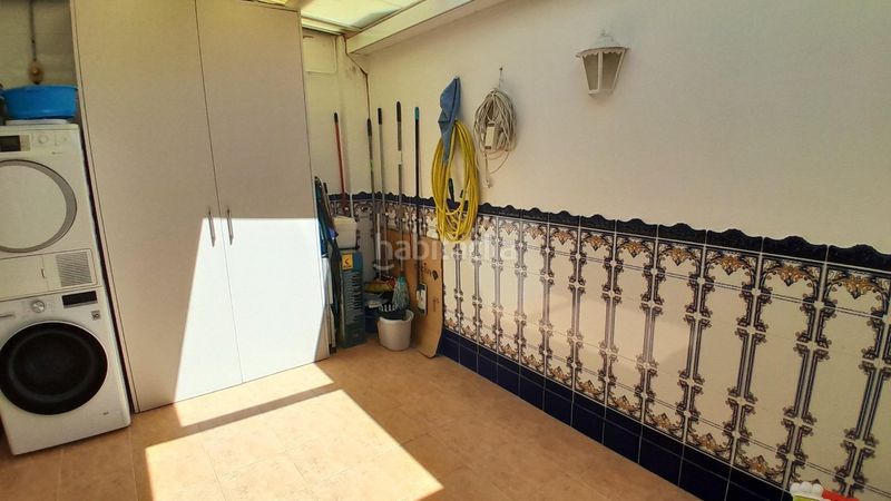 Foto 1fe6f011-654b-4e2f-8bf5-ede3589a4b4d. Casa adossada amb aparcament a Yecla